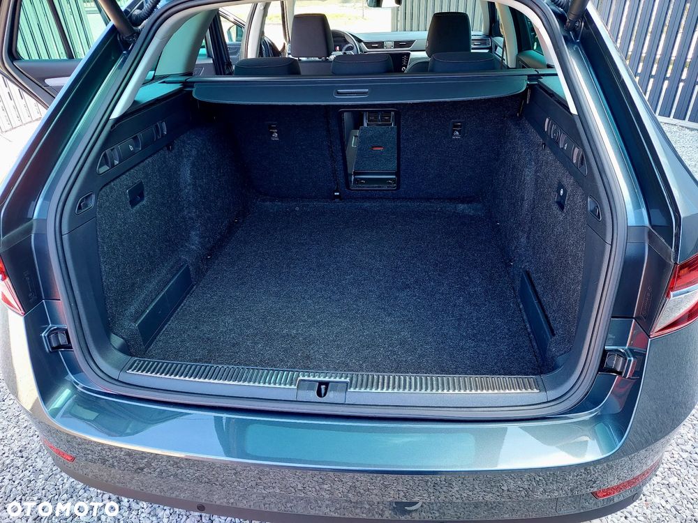 Skoda Superb 2.0 TDI SCR Ambition DSG - 29