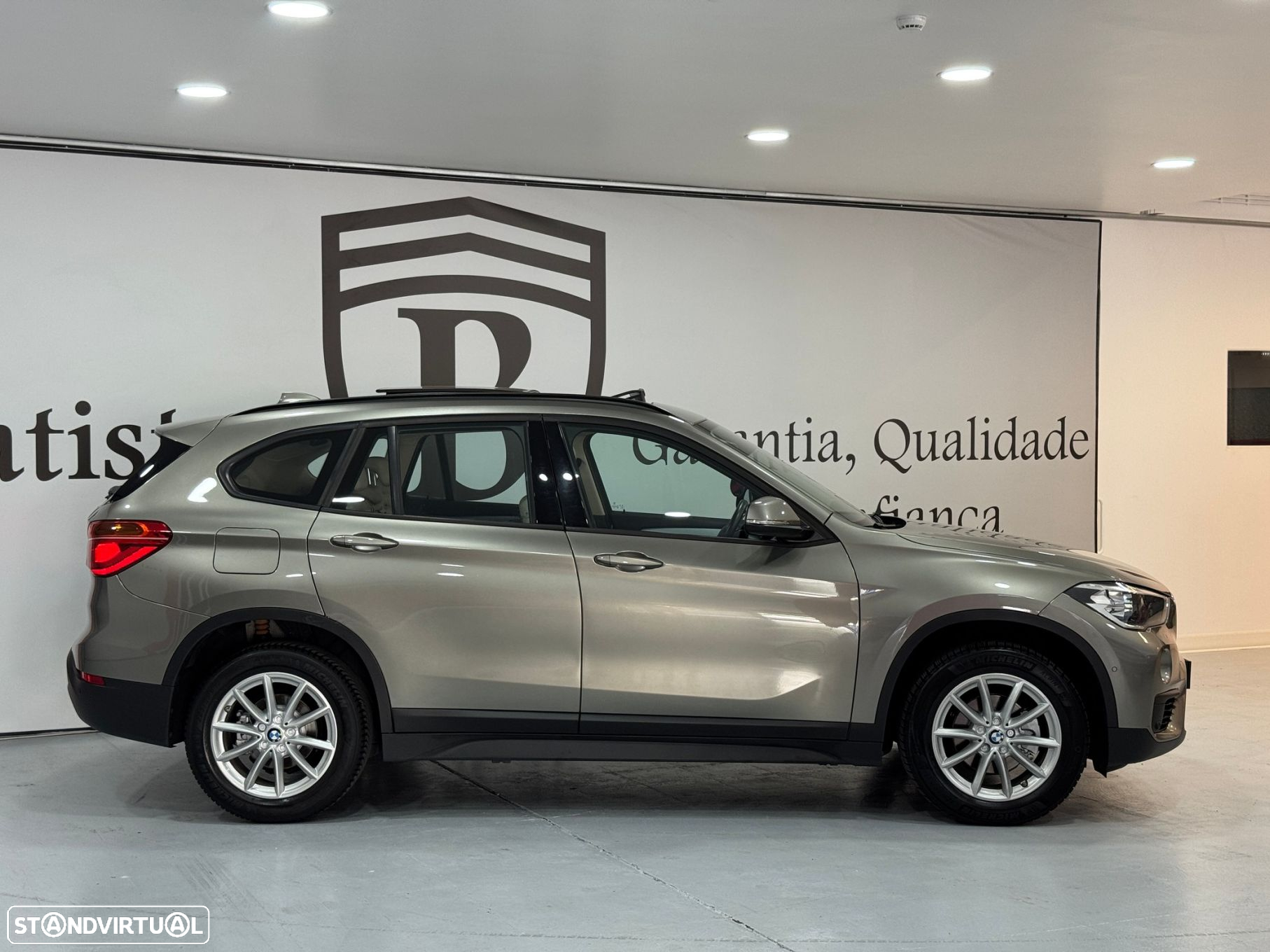 BMW X1 16 d sDrive Advantage - 13