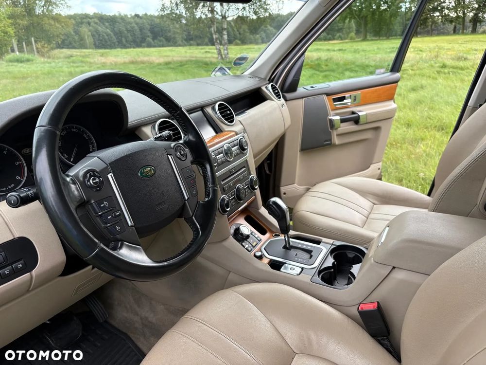 Land Rover Discovery IV 2.7D V6 HSE - 26