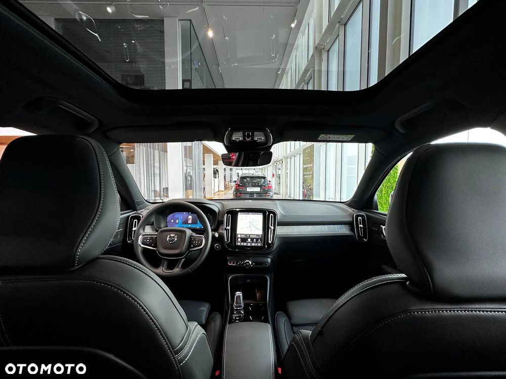 Volvo XC 40 B3 Plus Dark - 10