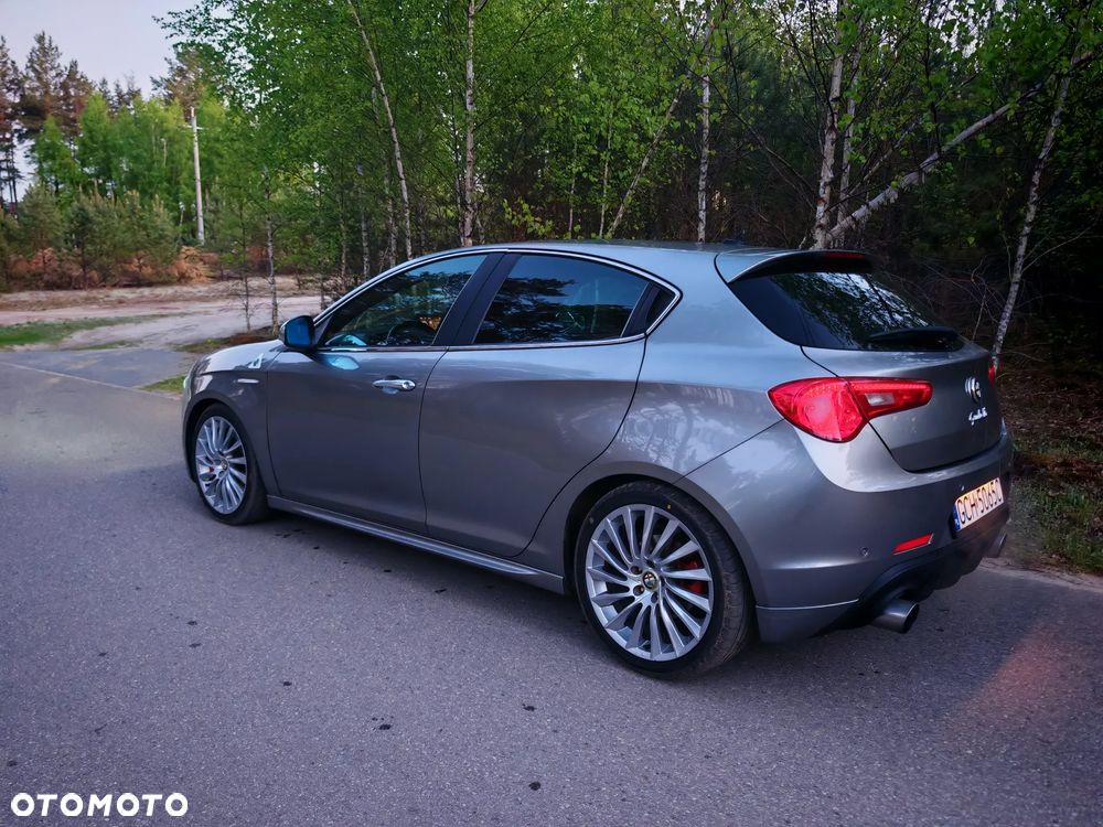Alfa Romeo Giulietta 1750 TBi Quadrifoglio Verde - 11