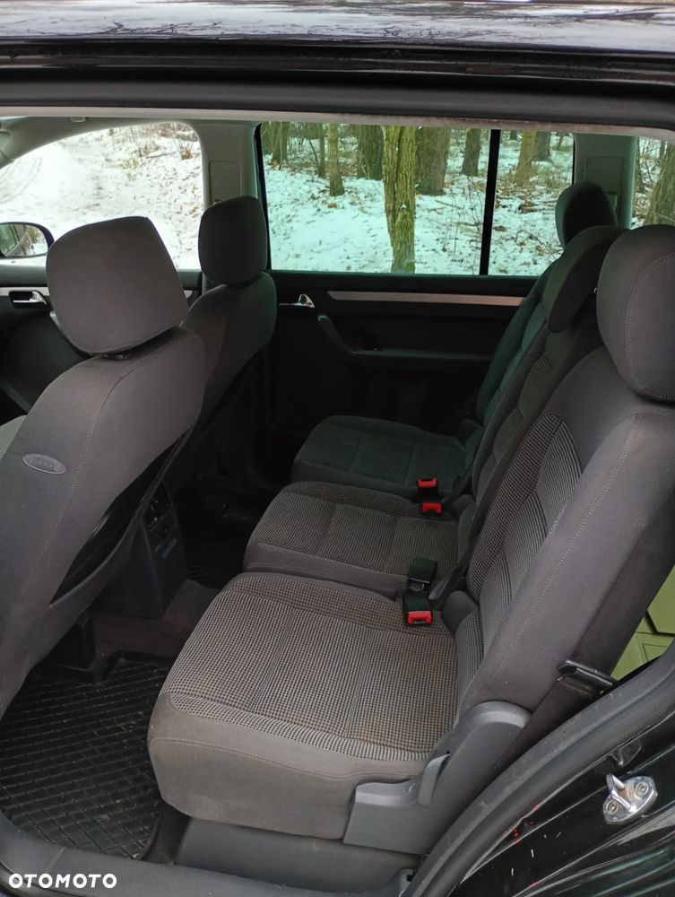 Volkswagen Touran 2.0 TDI Trendline - 12