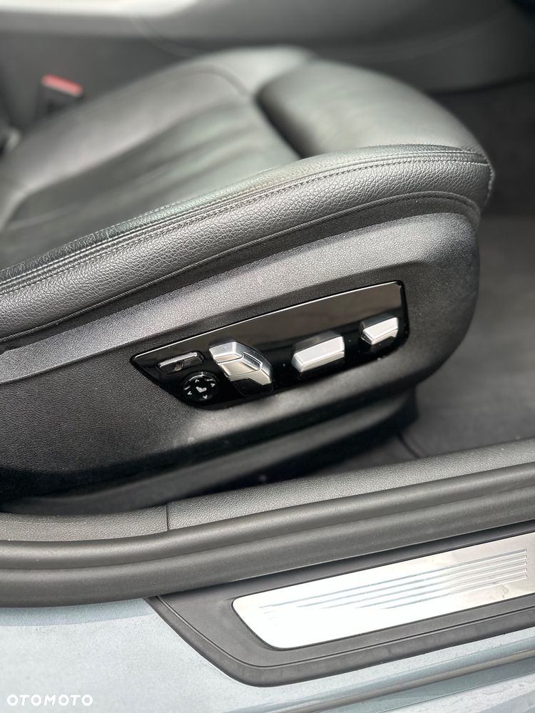BMW Seria 5 520d M Sport Edition - 9