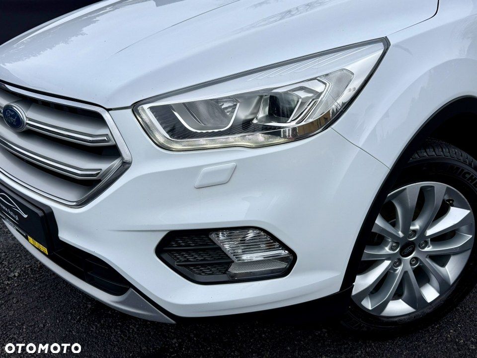 Ford Kuga 1.5 EcoBoost 2x4 Titanium - 2