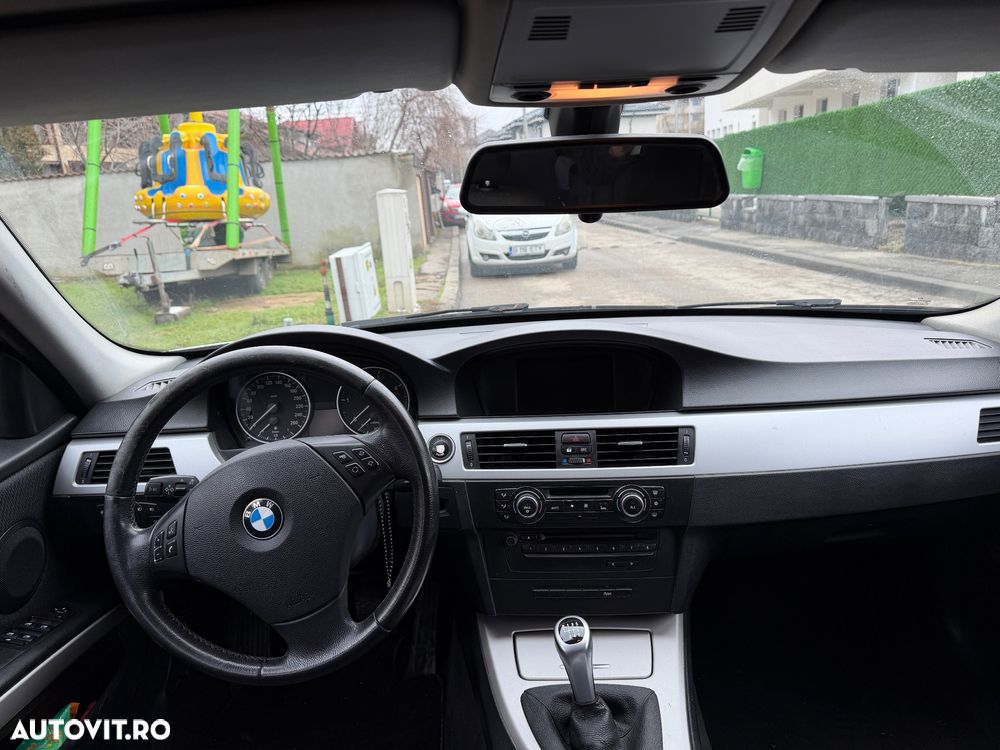 BMW Seria 3 318d DPF - 11