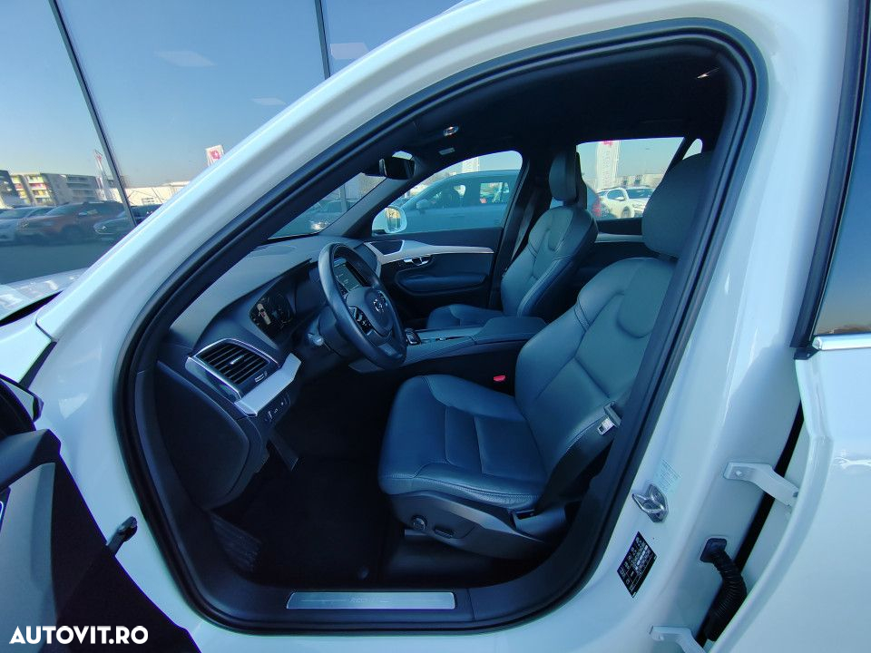 Volvo XC 90 T8 AWD Twin Engine Geartronic Momentum - 10