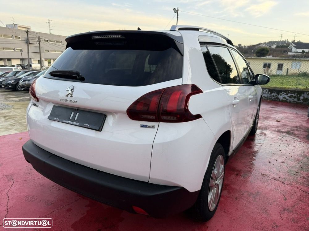 Peugeot 2008 1.2 PureTech Style - 6