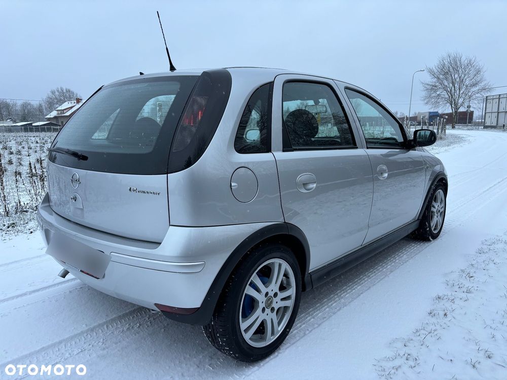 Opel Corsa 1.2 16V Edition - 4