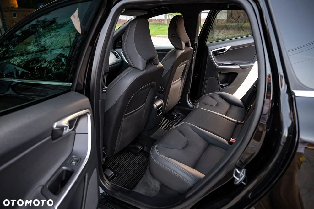 Volvo XC 60 D4 Kinetic - 26