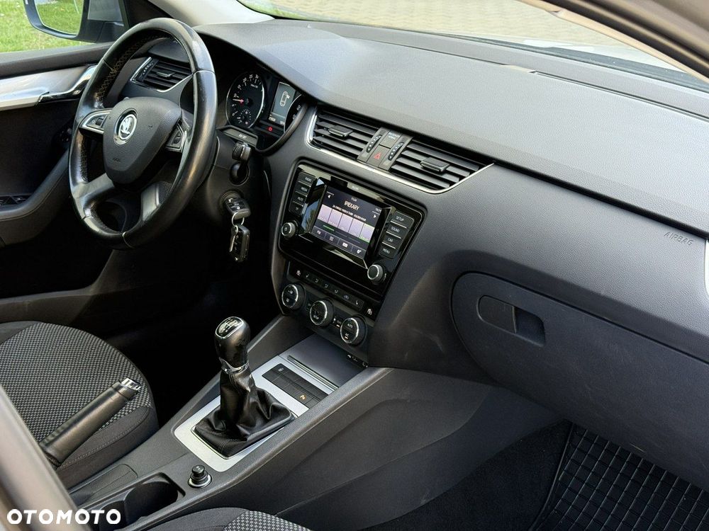 Skoda Octavia 2.0 TDI Style - 19