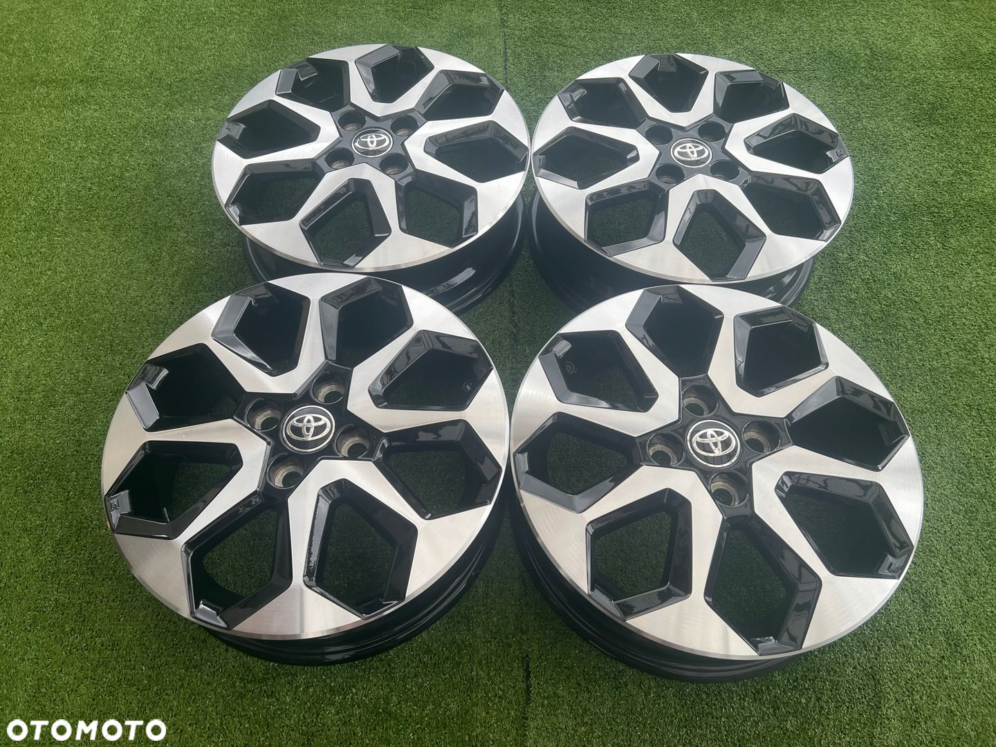 KOMPLET FELG FELGI ALU TOYOTA YARIS AYGO 15 4X100 ET35 ORYGINALNE - 4