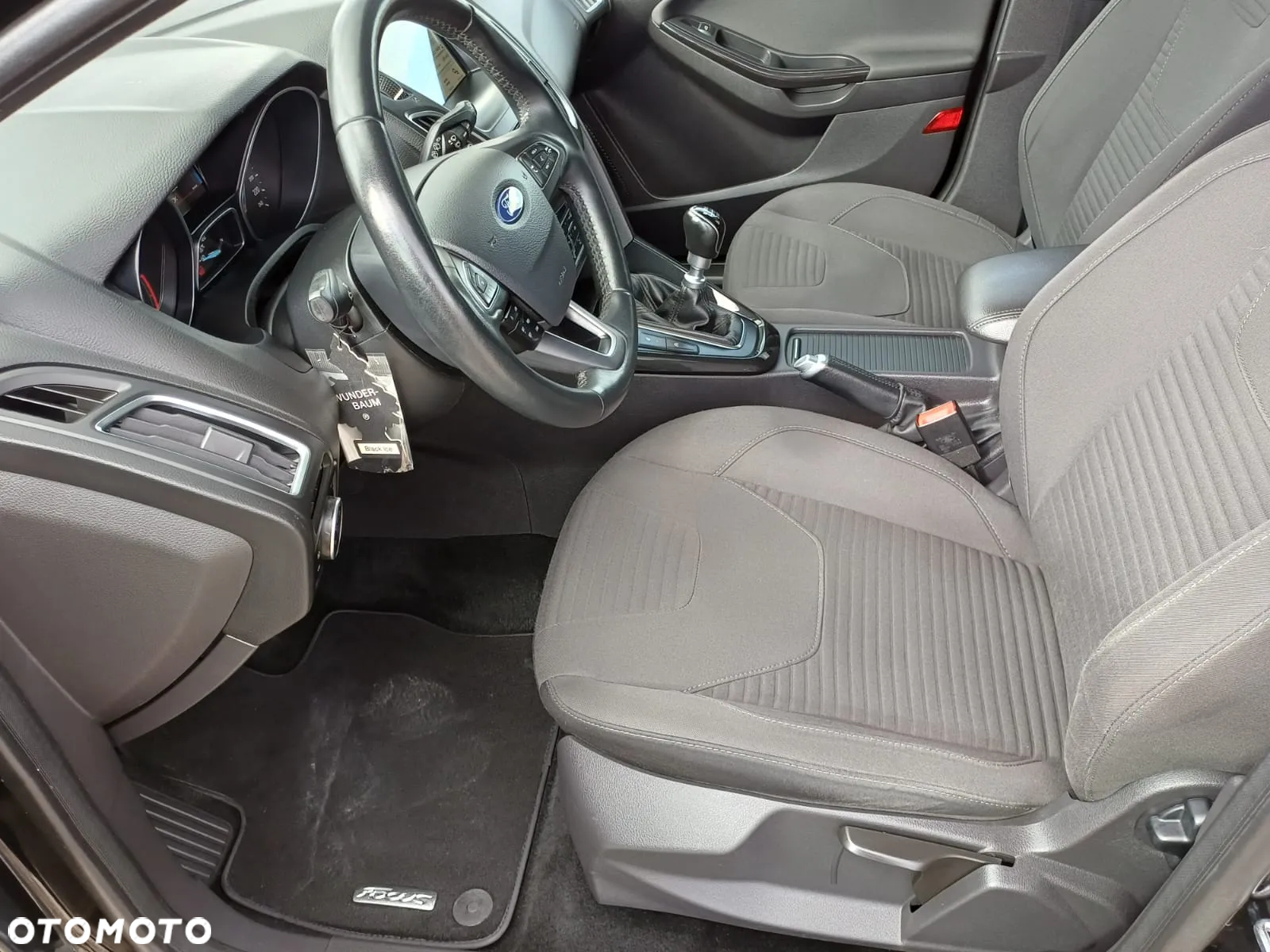 Ford Focus 1.5 EcoBlue Start-Stopp-System TITANIUM - 17