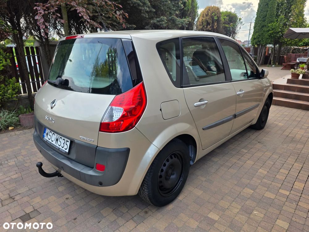 Renault Scenic 1.6 16V Luxe Privilege - 5