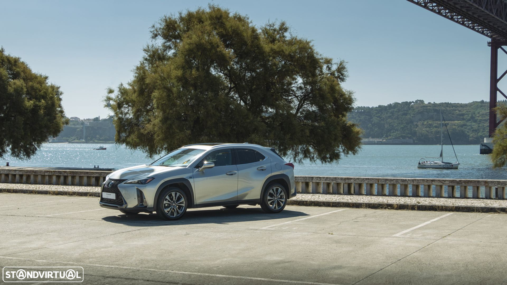 Lexus UX 250h Sport (Ecrã 12.3) - 18