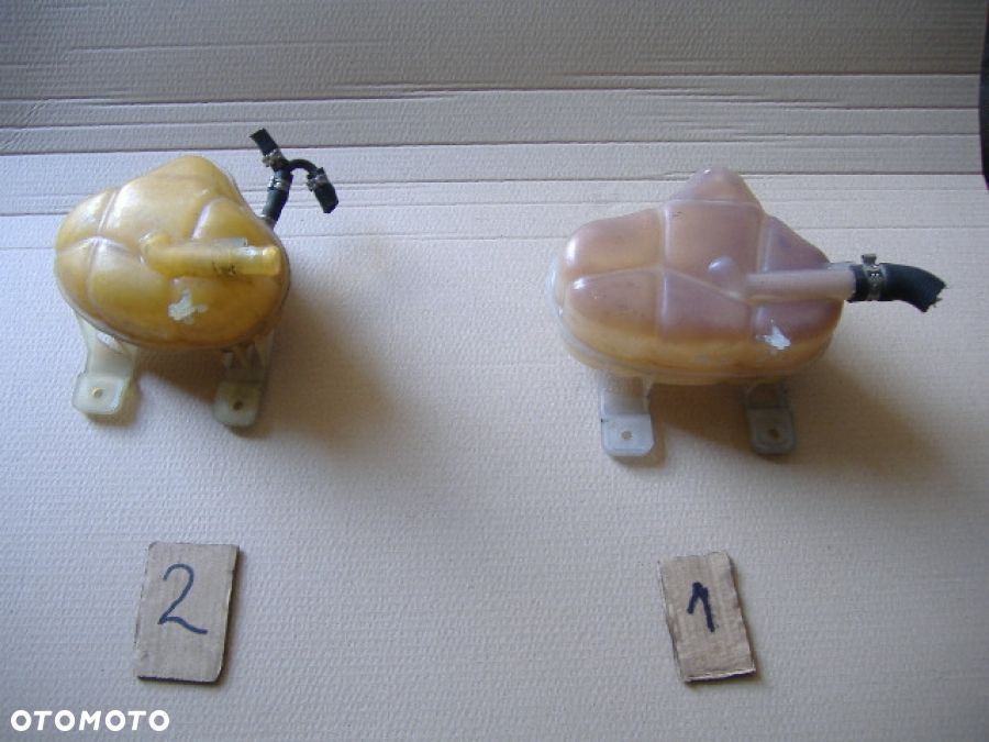 ALFA ROMEO MITO ZBIORNICZEK WYRÓWNAWCZY PŁYNU - 3