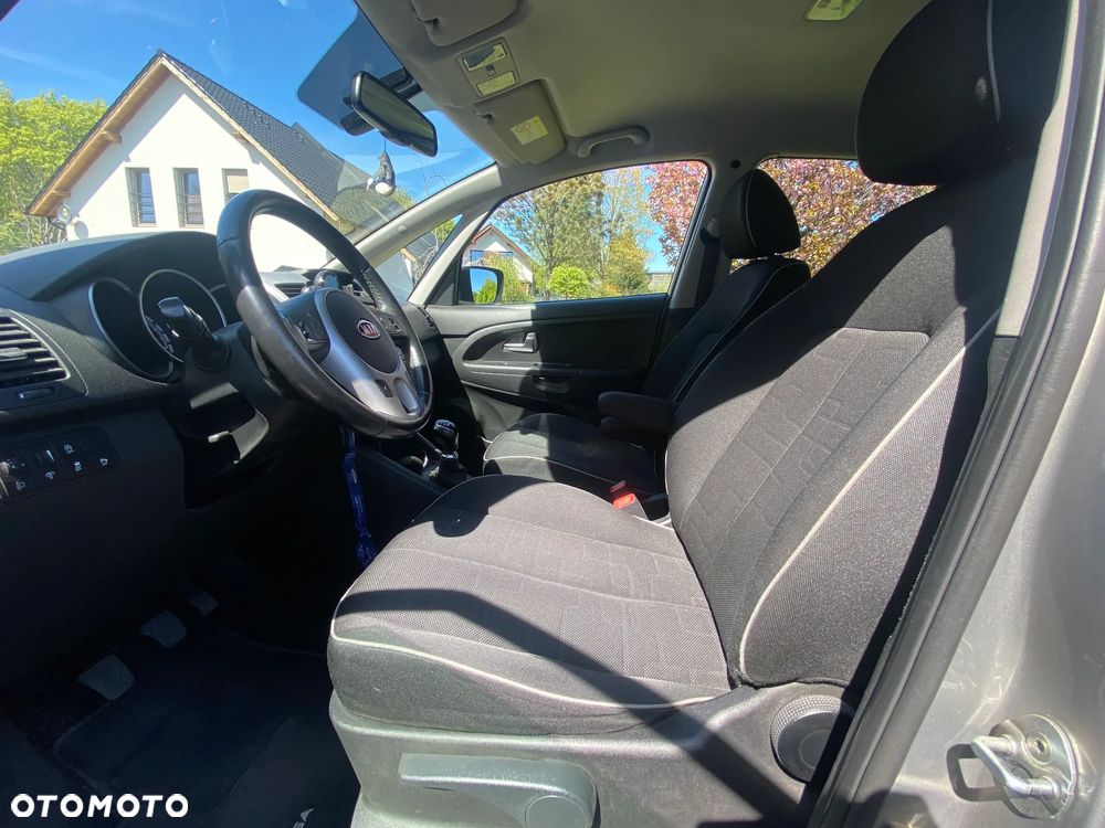 Kia Venga 1.4 L - 12