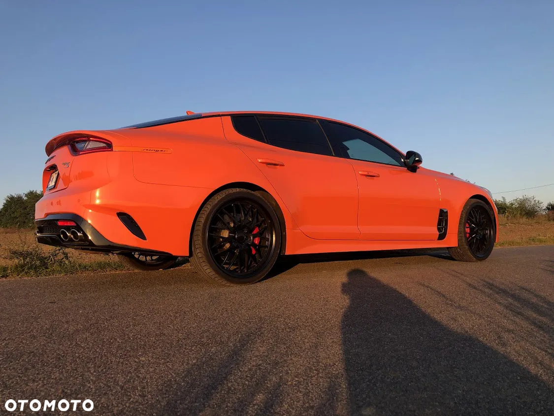 Kia Stinger - 15
