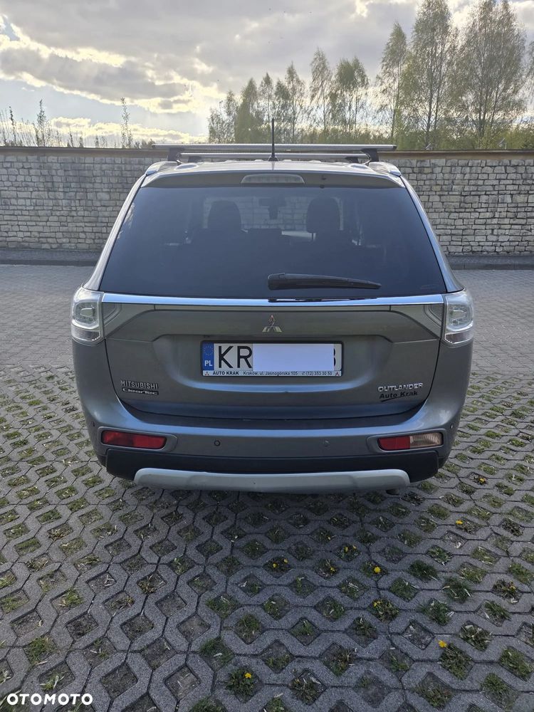 Mitsubishi Outlander 2.2 DID Intense + 4WD - 6