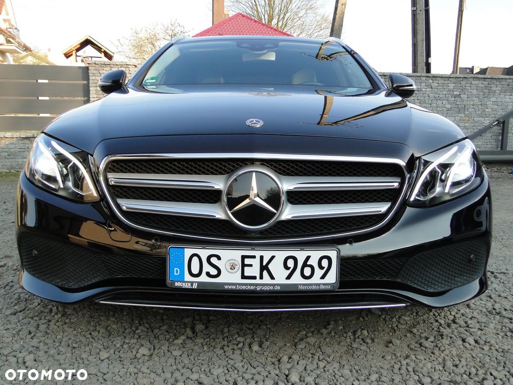 Mercedes-Benz Klasa E 220 d 9G-TRONIC - 9