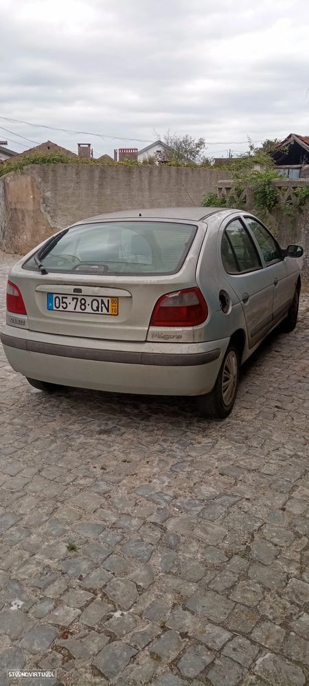 Renault Mégane 1.4 16V Dynamique - 5