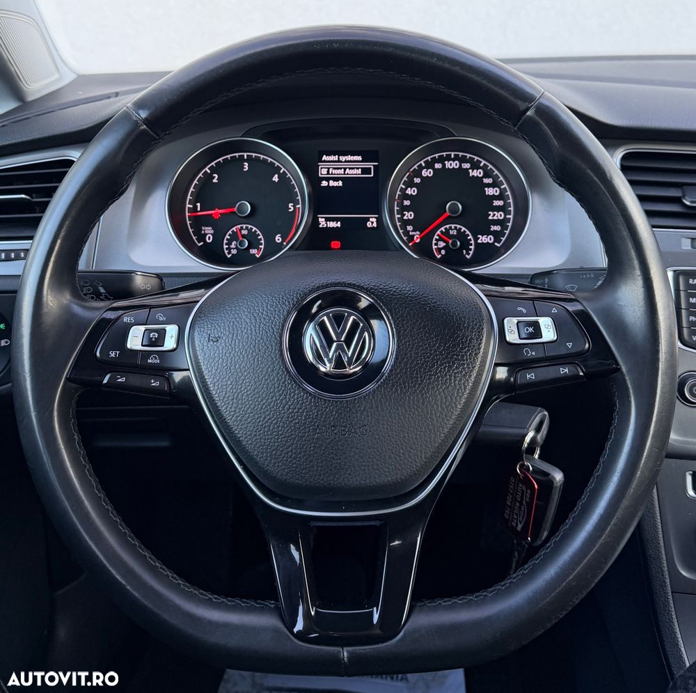 Volkswagen Golf 1.6 TDI BlueMotion Technology Comfortline - 34