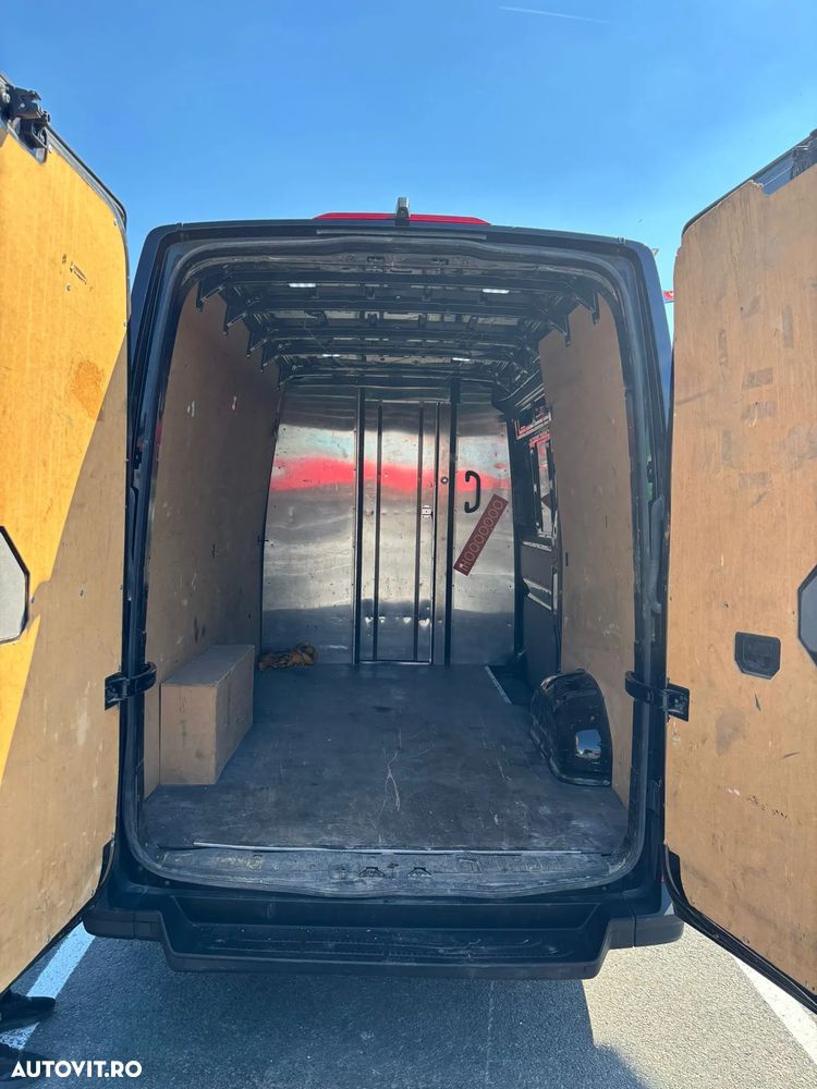Volkswagen CRAFTER - 15
