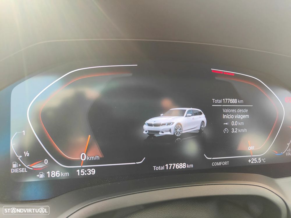 BMW 318 d Touring Auto - 26