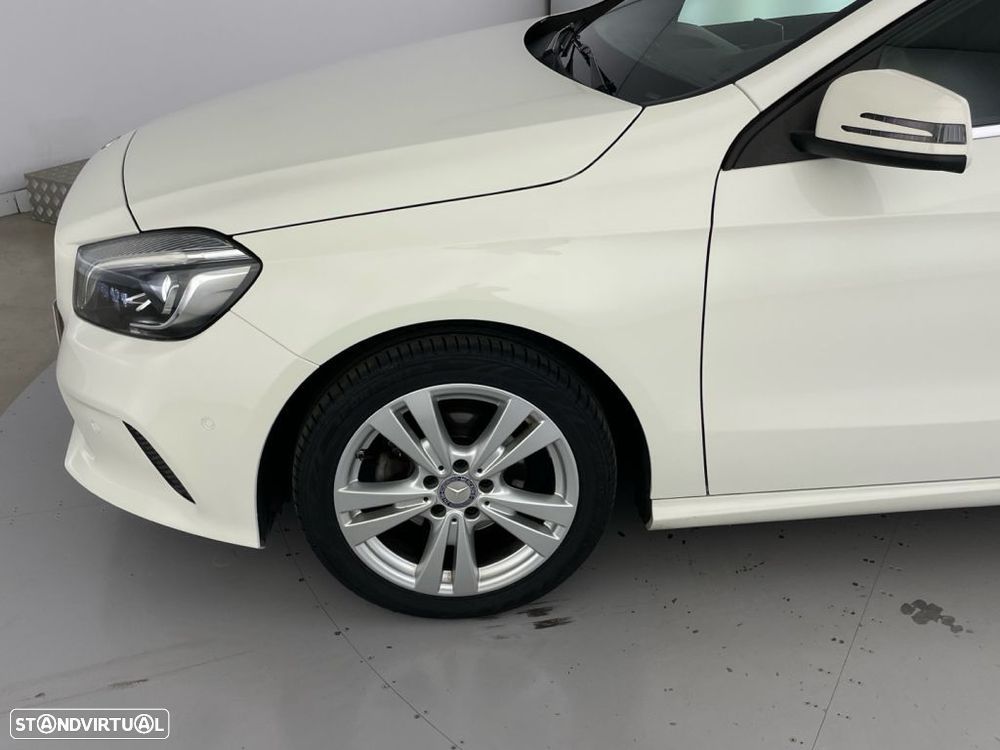 Mercedes-Benz A 180 d - 18