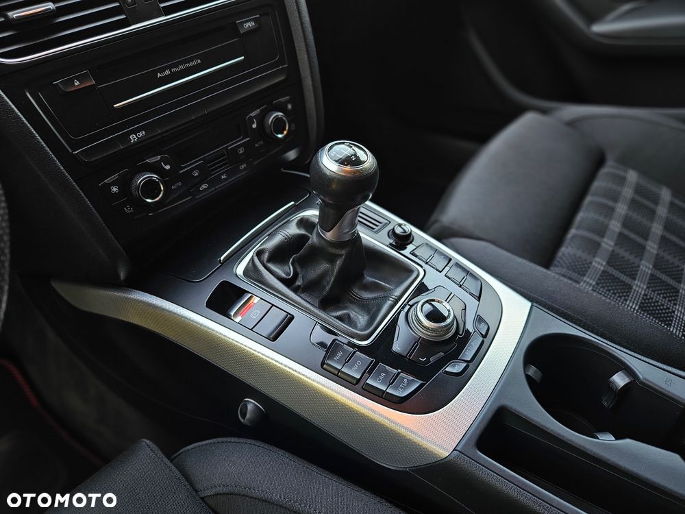 Audi A4 Limousine - 11