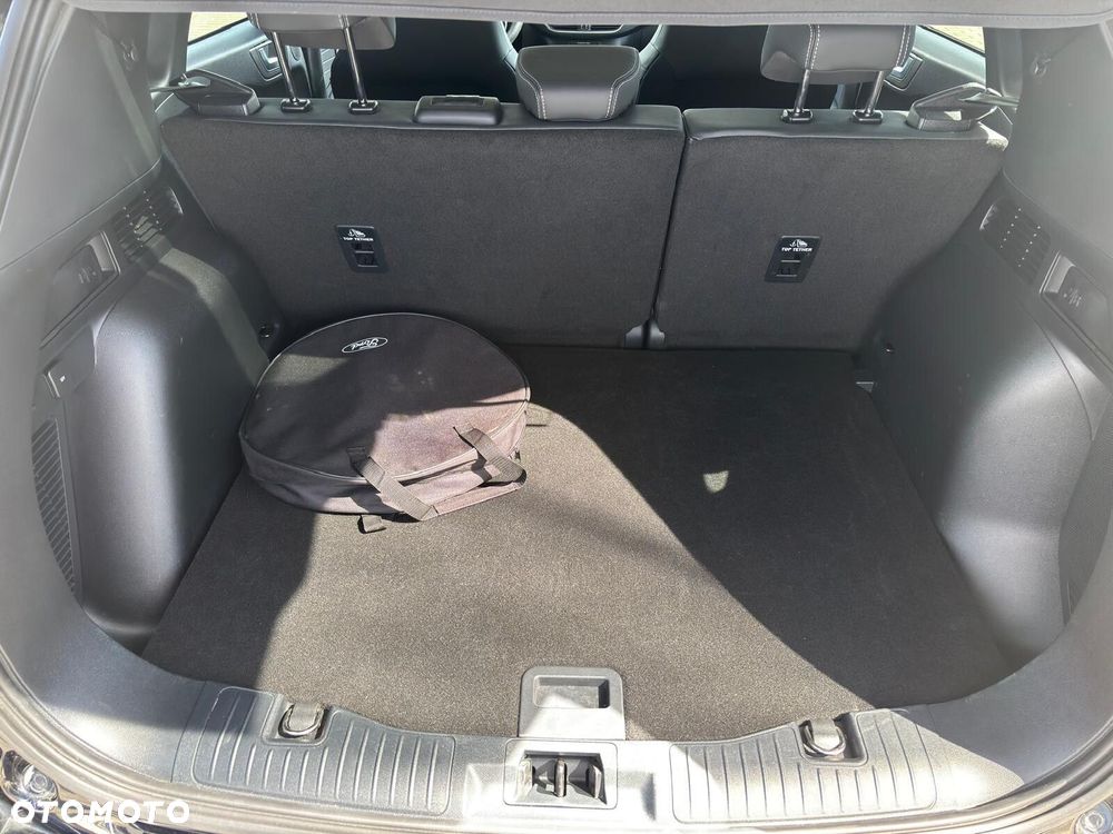 Ford Kuga - 39