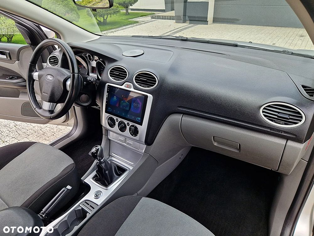 Ford Focus 1.6 16V Fun - 16