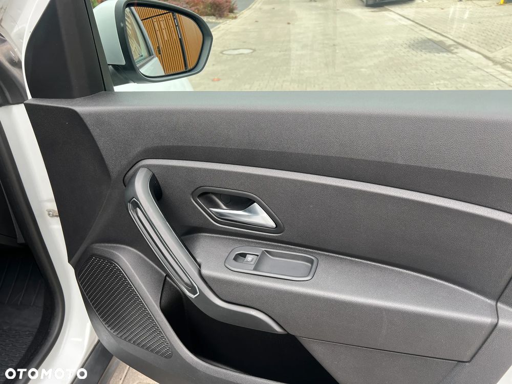 Dacia Duster 1.6 SCe Comfort - 27