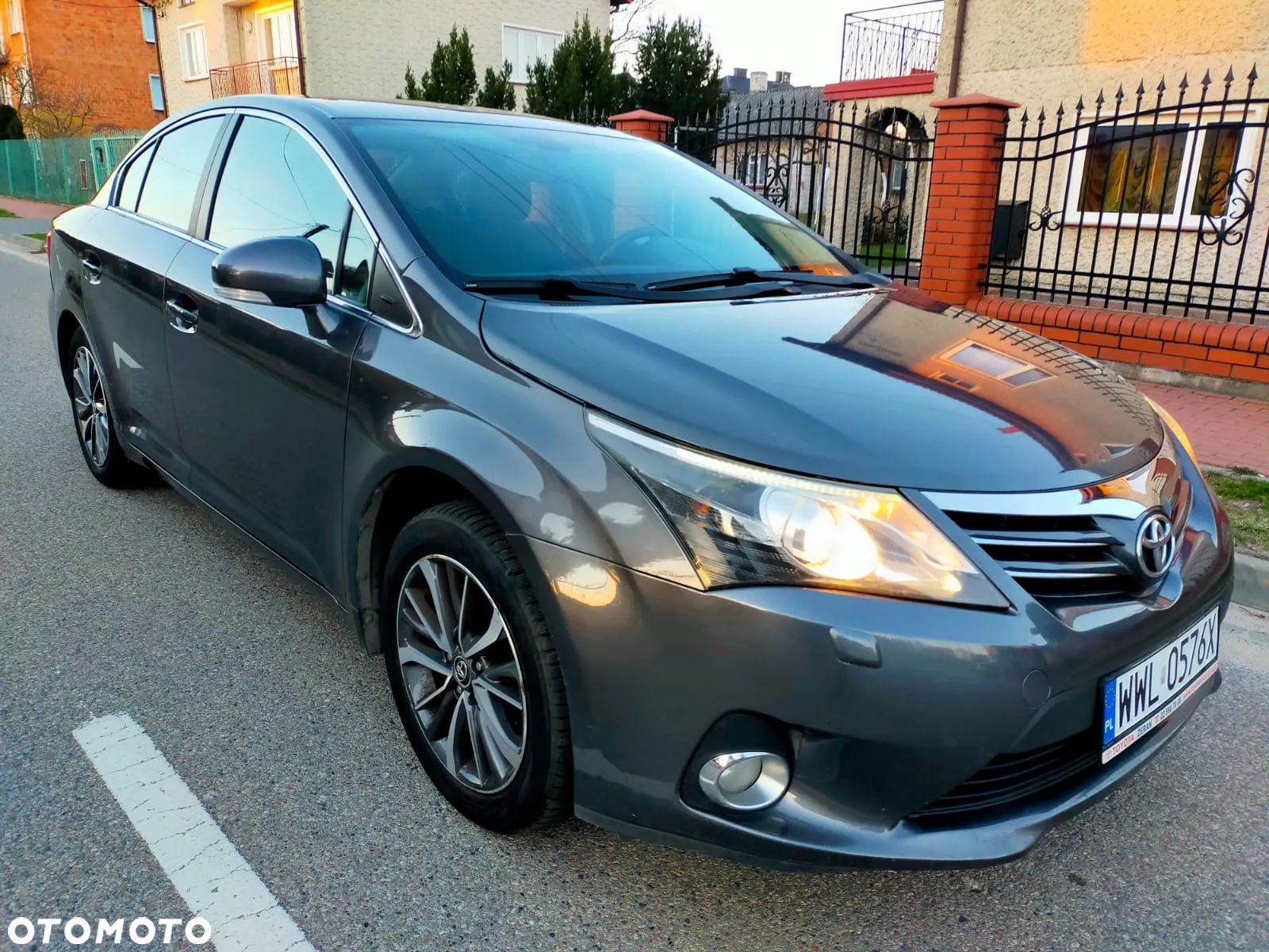 Toyota Avensis - 1