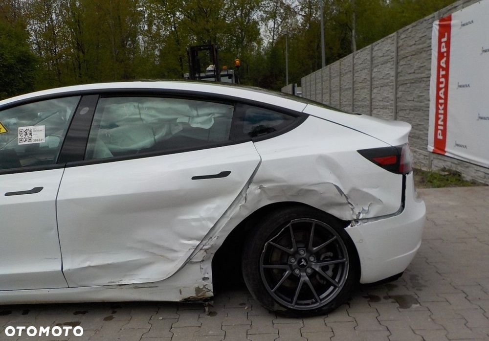 Tesla Model 3 - 27