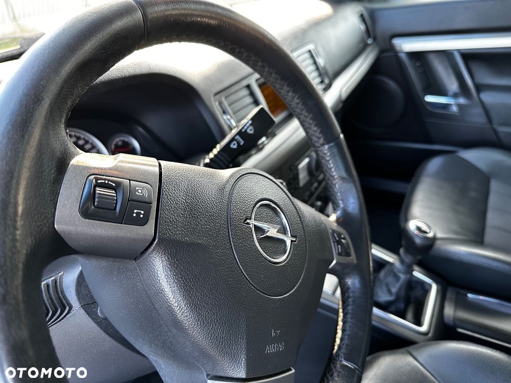 Opel Vectra 1.8 Cosmo Plus - 24