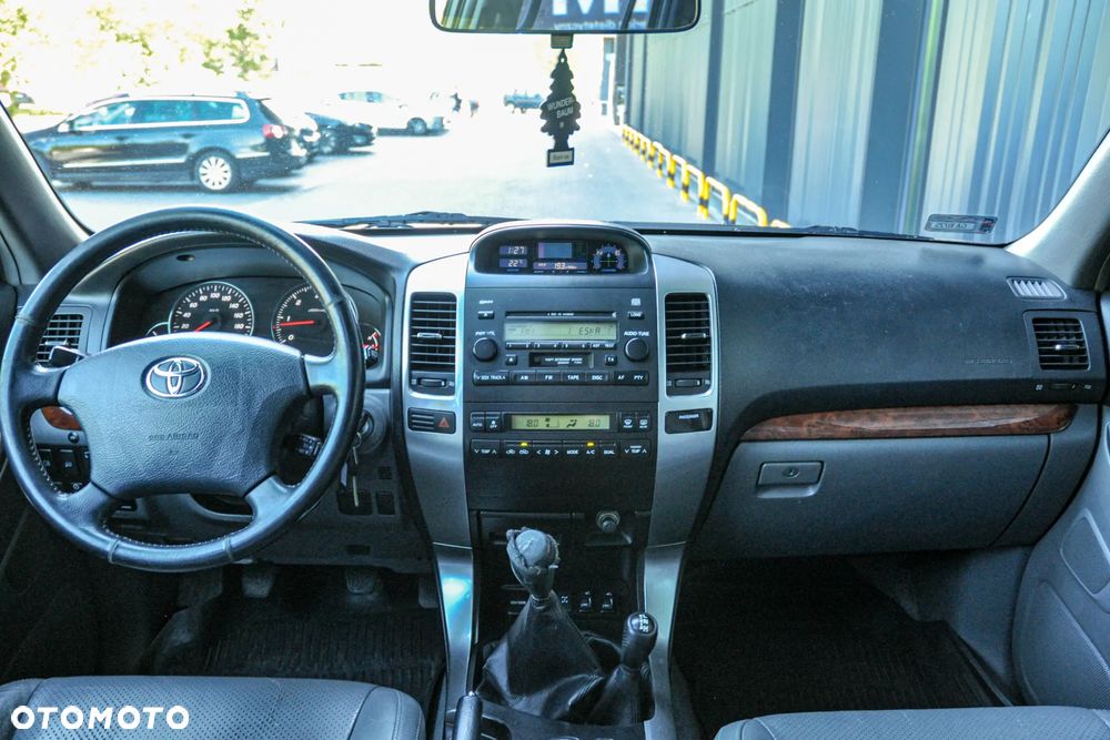 Toyota Land Cruiser - 9