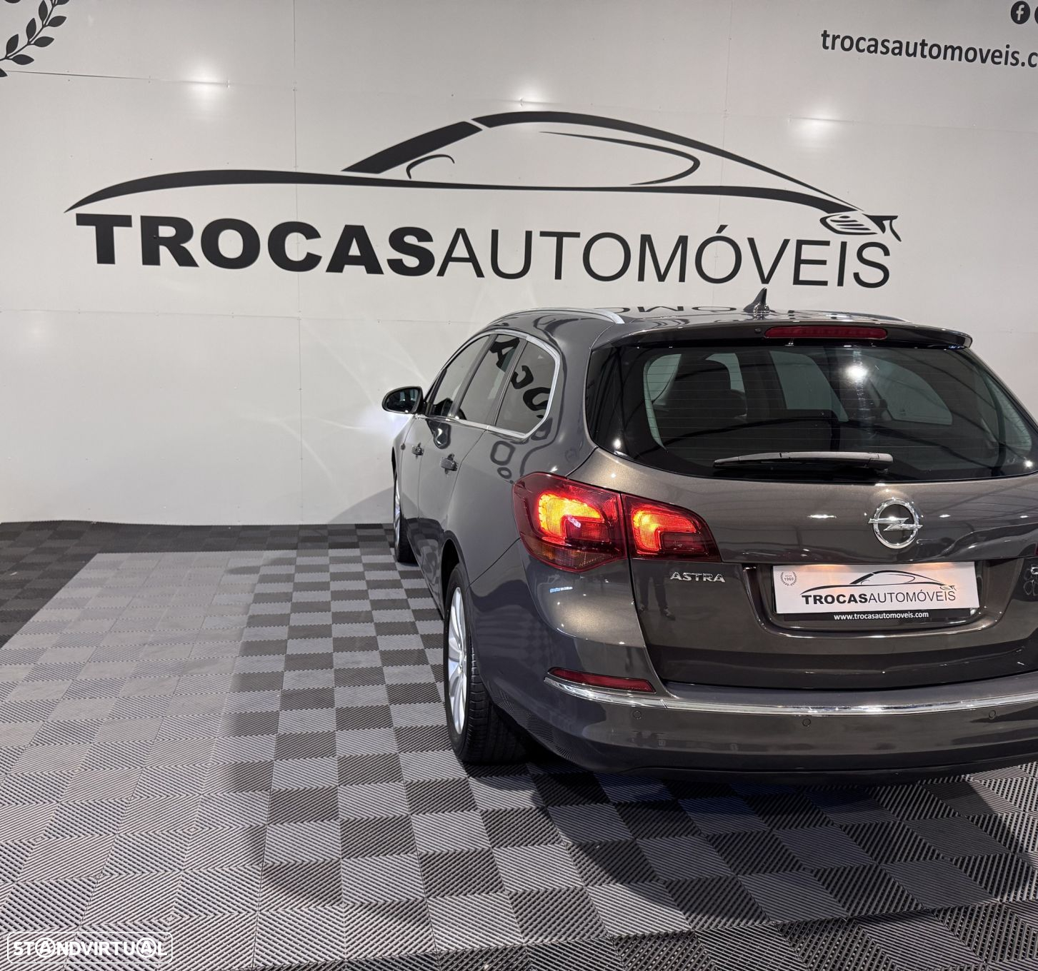 Opel Astra Sports Tourer 1.6 CDTi Executive S/S - 34
