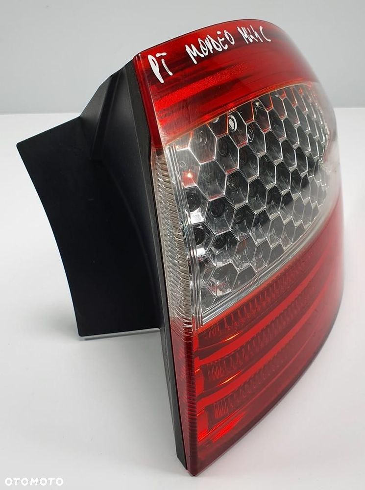 LAMPA PRAWY TYŁ TYLNA FORD MONDEO MK4 7S71-13404-B KOMBI EUROPA - 3