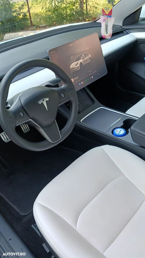 Tesla Model 3 - 15