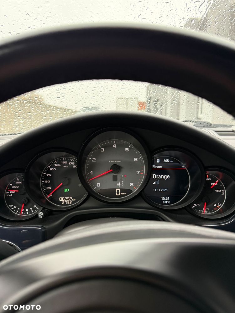 Porsche Panamera 4S PDK - 9