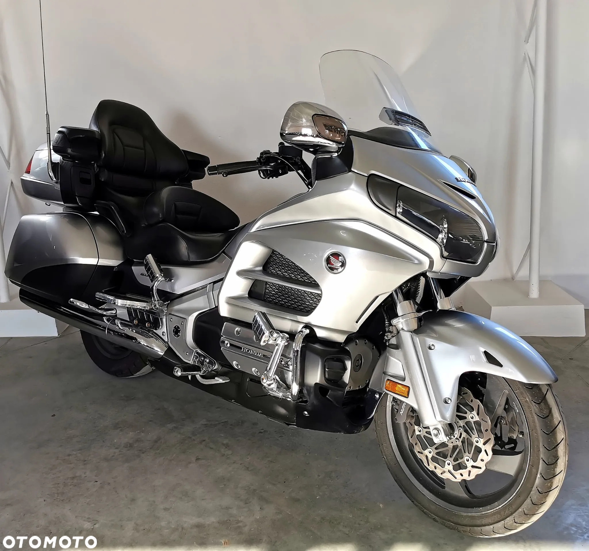 Honda GL - 8