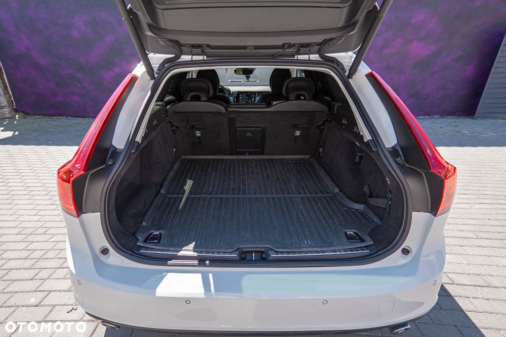 Volvo V90 D4 Momentum - 13