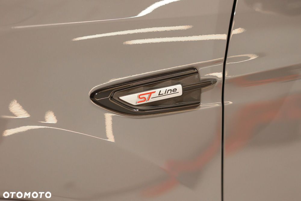 Ford Kuga - 19