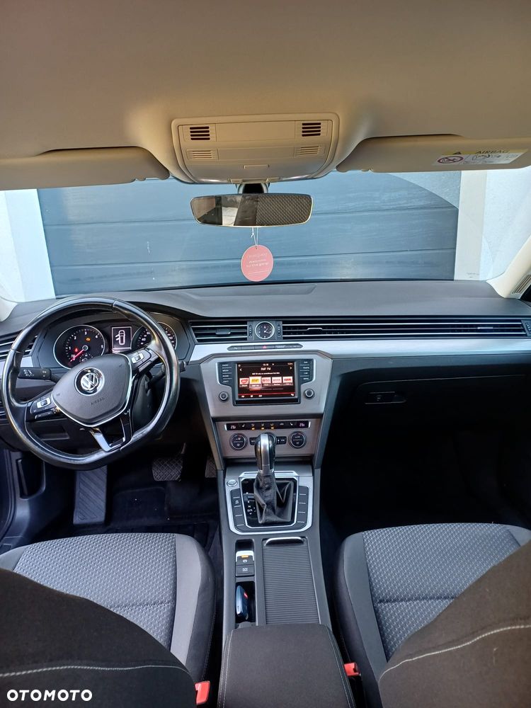 Volkswagen Passat 2.0 TDI (BlueMotion Technology) DSG Comfortline - 19