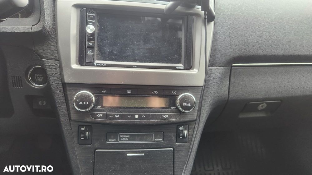 Toyota Avensis 2.2 D-4D Luxury - 9