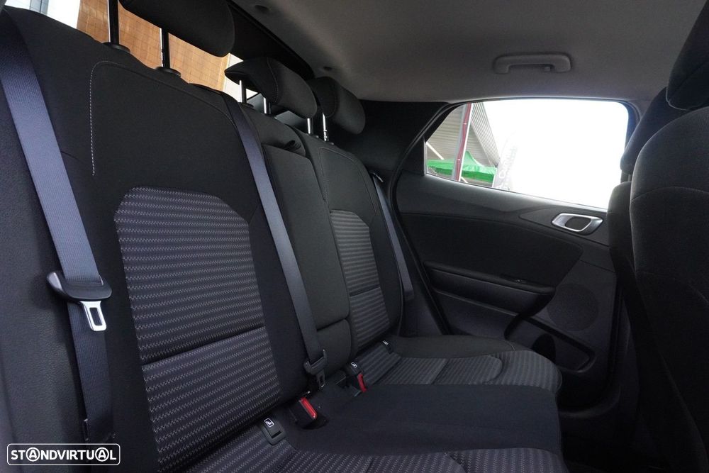 Kia XCeed - 27