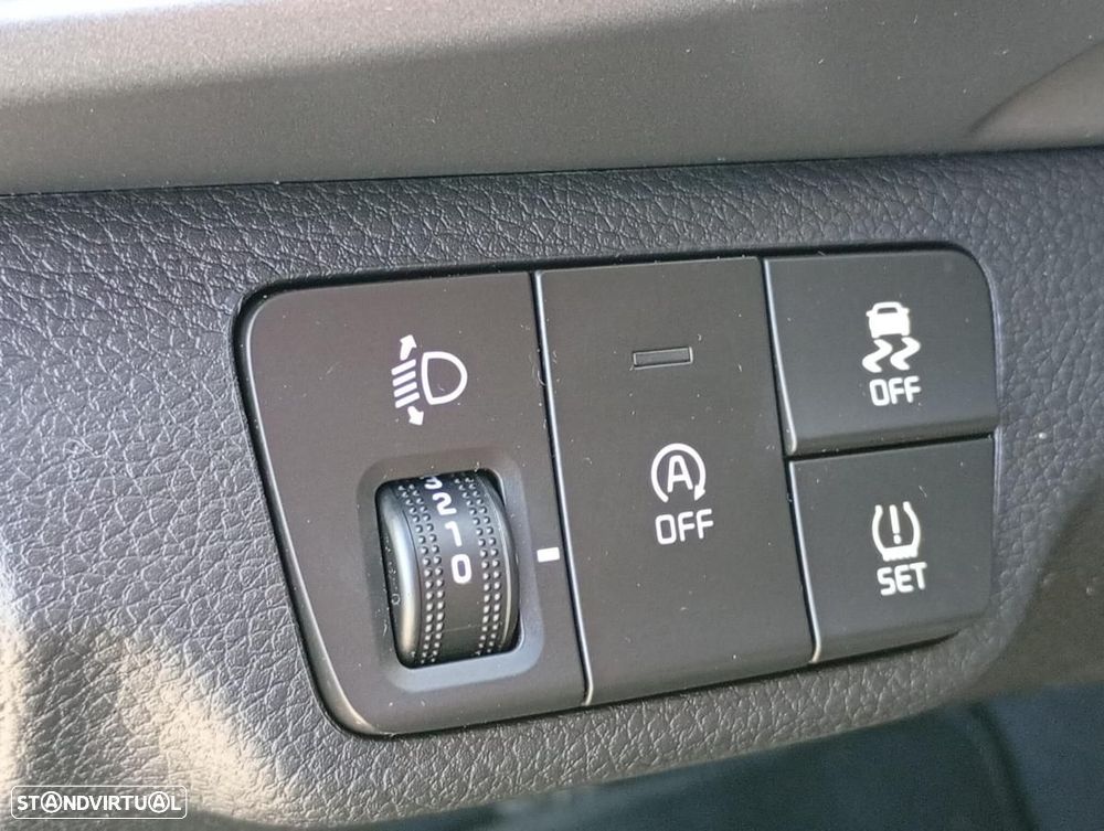 Kia Stonic 1.2 MPi Dynamic - 21