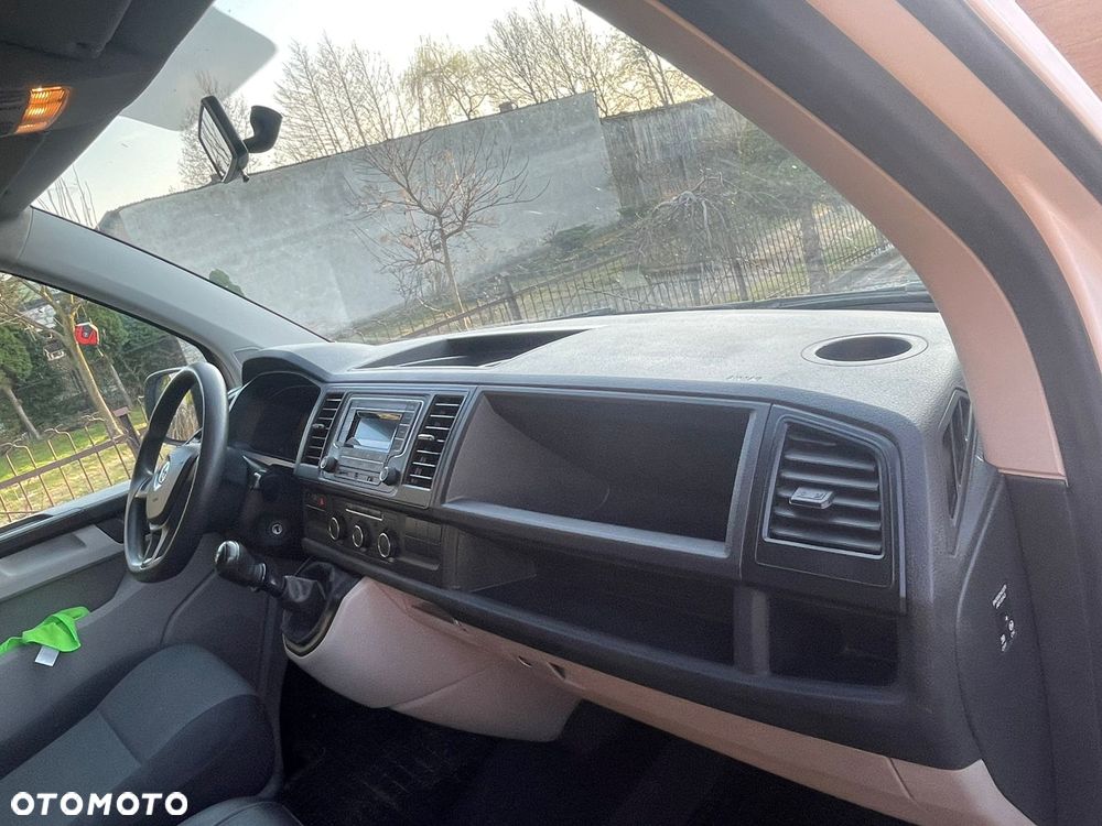 Volkswagen Transporter T6 - 12