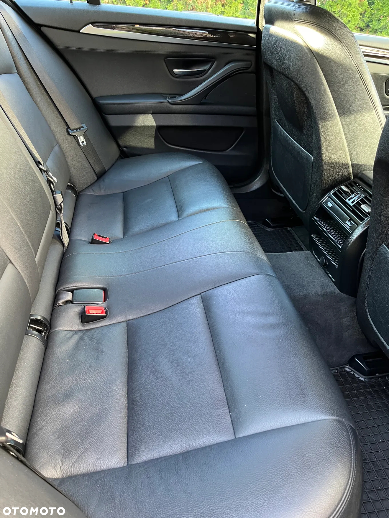 BMW Seria 5 528i xDrive - 15
