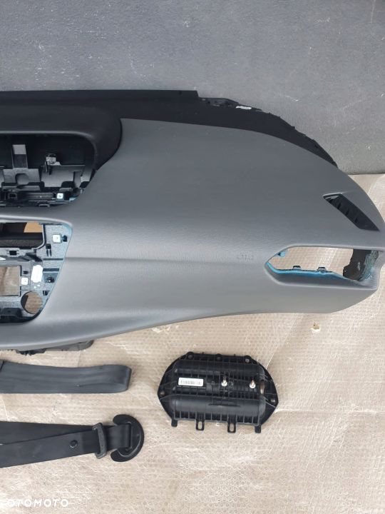 Citroen C4 Picasso deska konsola airbag pasy - 4